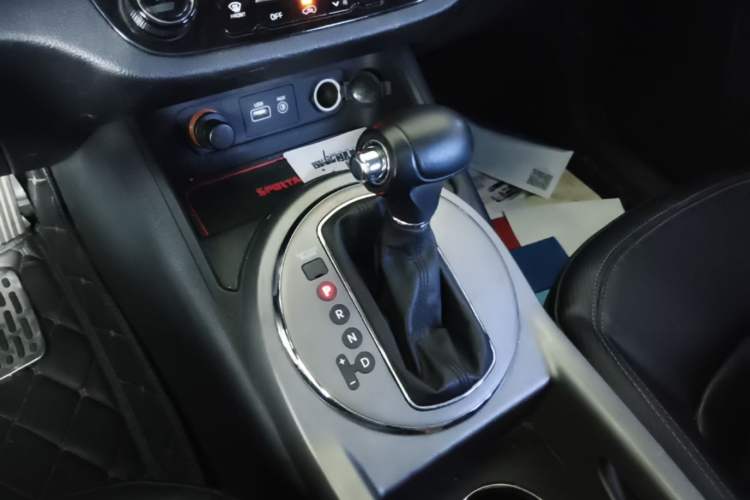 Used Kia Sportage R 2015 2.0L Automatic Two-Wheel Drive GLS Gear Lever