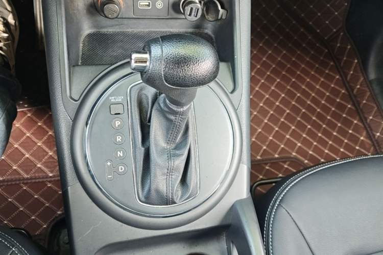 Used Kia Sportage R 2015 2.0L Automatic Two-Wheel Drive GL Gear Lever