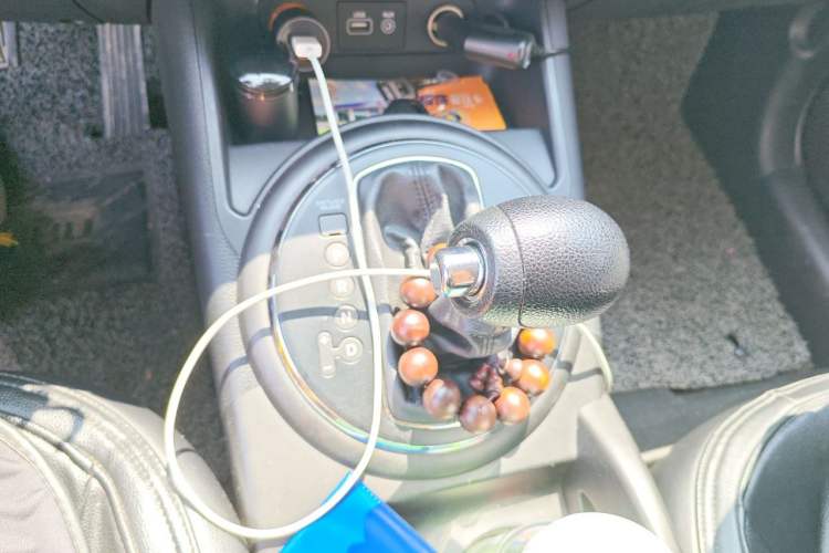 Used Kia Sportage R 2015 2.0L Automatic Two-Wheel Drive GL Gear Lever