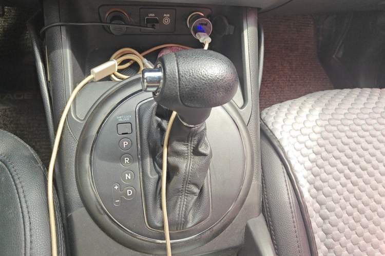 Used Kia Sportage R 2015 2.0L Automatic Two-Wheel Drive GL Gear Lever