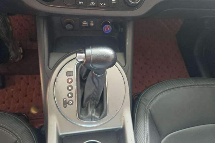 Used Kia Sportage R 2015 2.0L Automatic Two-Wheel Drive GLS Gear Lever