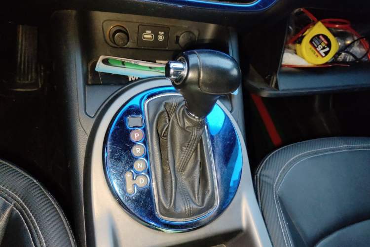Used Kia Sportage R 2015 2.0L Automatic Two-Wheel Drive GLS Gear Lever