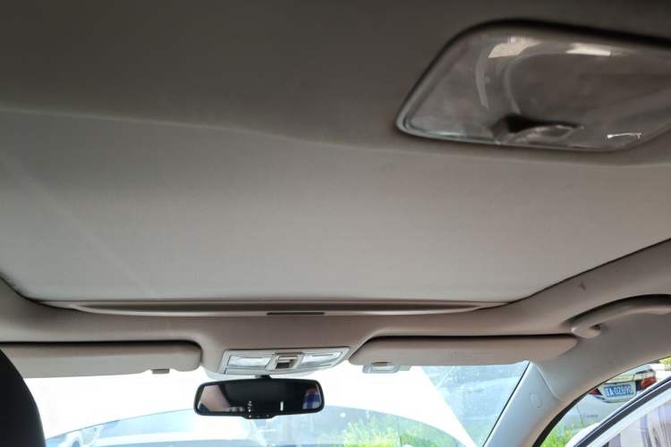 Used Kia Sportage R 2015 2.0L Automatic Two-Wheel Drive DLX Model Headliner