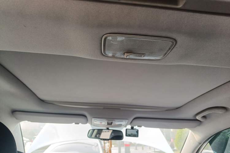 Used Kia Sportage R 2015 2.0L Automatic Two-Wheel Drive DLX Model Headliner