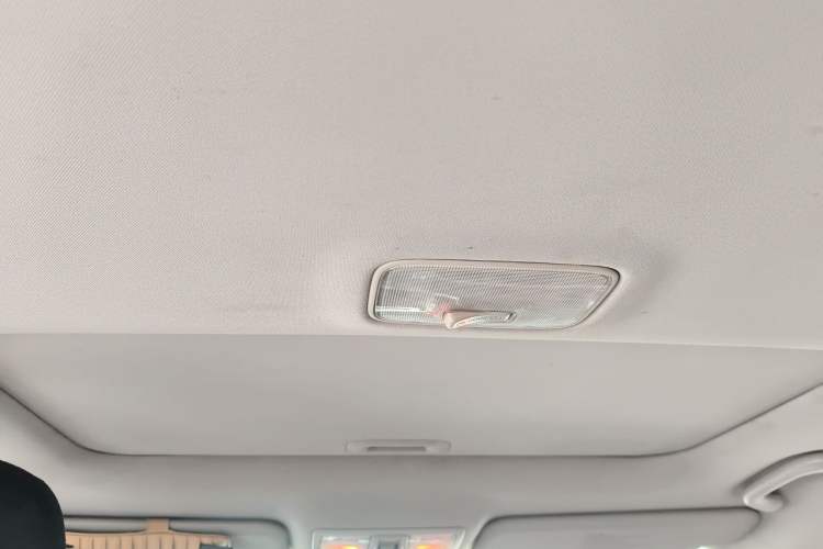 Used Kia Sportage R 2015 2.0L Automatic Two-Wheel Drive GL Headliner