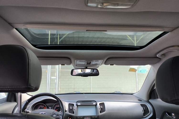 Used Kia Sportage R 2015 2.0L Automatic Two-Wheel Drive DLX Model Headliner