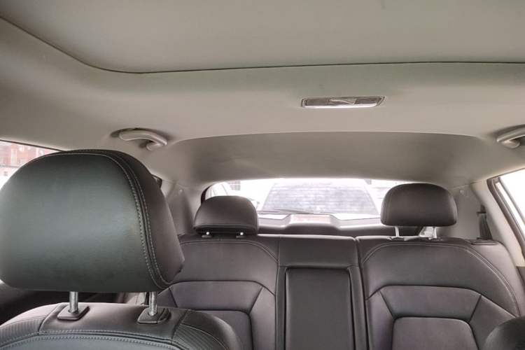 Used Kia Sportage R 2015 2.0L Automatic Two-Wheel Drive GLS Headliner