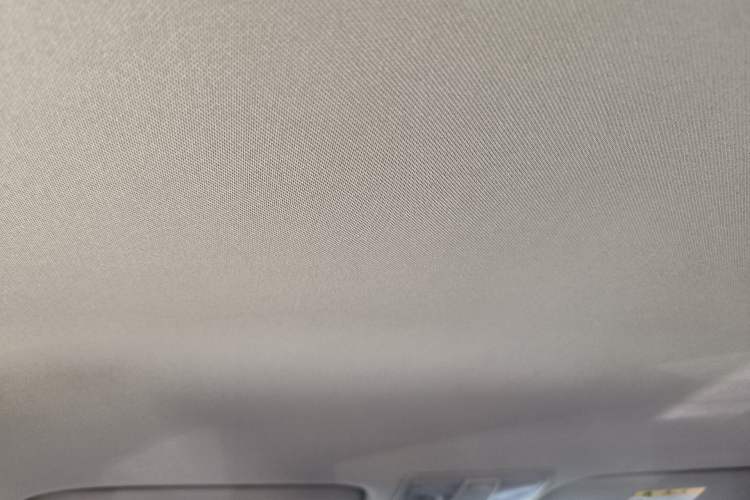 Used Kia Sportage R 2015 2.0L Manual Two-Wheel Drive GL Model Headliner