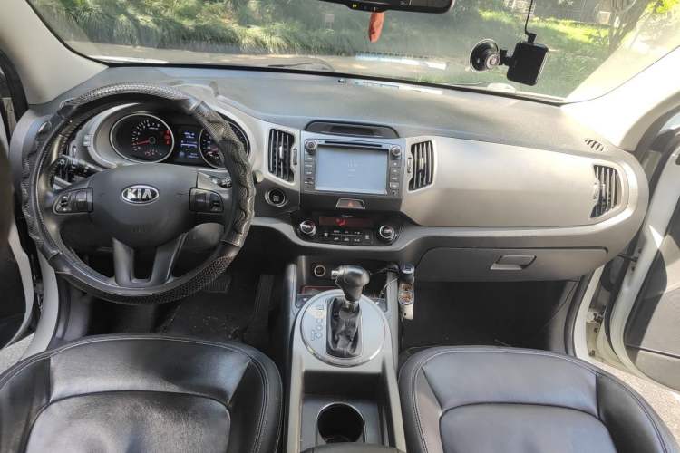 Used Kia Sportage R 2015 2.0L Automatic Two-Wheel Drive DLX Model Headliner