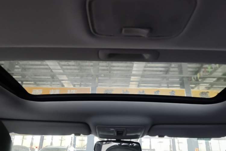 Used Kia Sportage R 2015 2.0L Automatic Two-Wheel Drive GLS Headliner