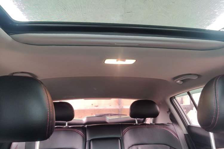 Used Kia Sportage R 2015 2.0L Automatic Two-Wheel Drive GL Headliner