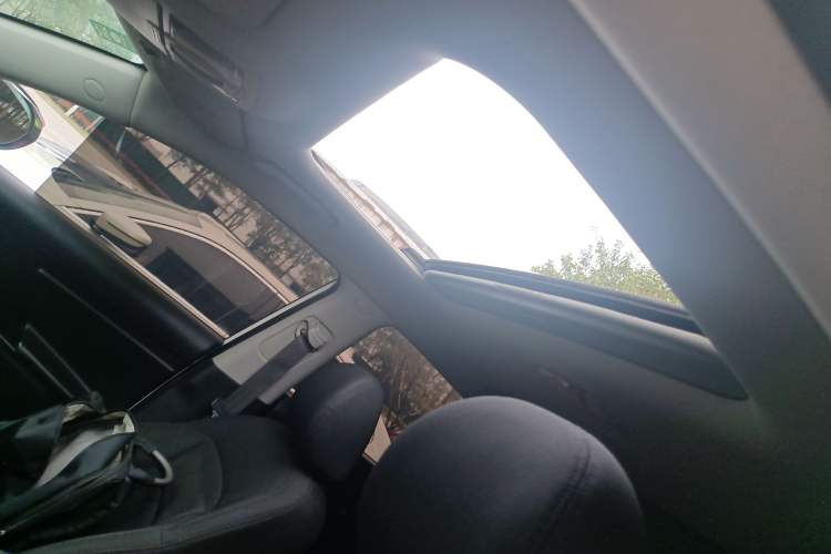 Used Kia Sportage R 2015 2.0L Automatic Two-Wheel Drive GL Headliner