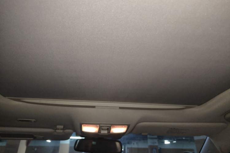 Used Kia Sportage R 2015 2.0L Automatic Two-Wheel Drive DLX Model Headliner
