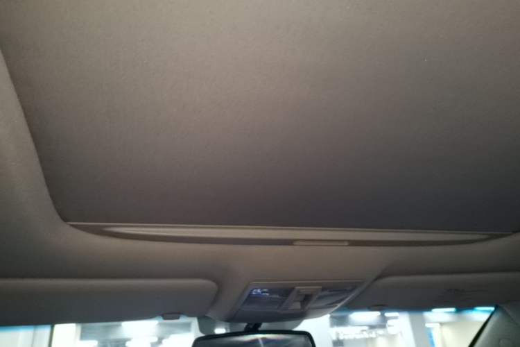 Used Kia Sportage R 2015 2.0L Automatic Two-Wheel Drive DLX Model Headliner