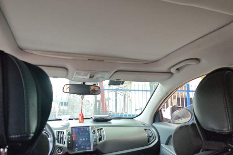Used Kia Sportage R 2015 2.0L Automatic Two-Wheel Drive DLX Model Headliner