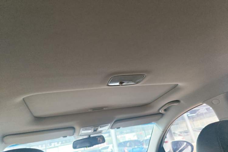 Used Kia Sportage R 2015 2.0L Automatic Two-Wheel Drive GLS Headliner