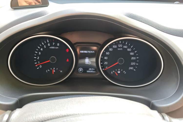 Used Kia Sportage R 2015 2.0L Automatic Two-Wheel Drive DLX Model Instrument Cluster