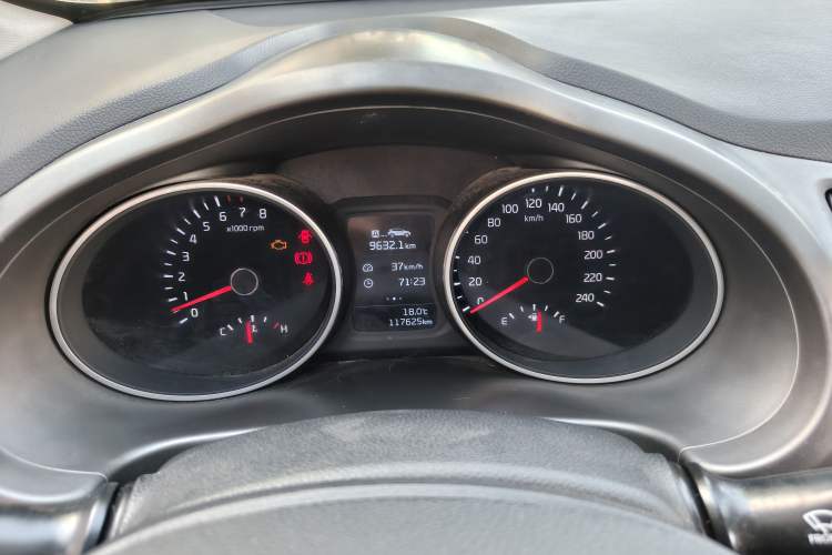 Used Kia Sportage R 2015 2.0L Manual Two-Wheel Drive GL Model Instrument Cluster