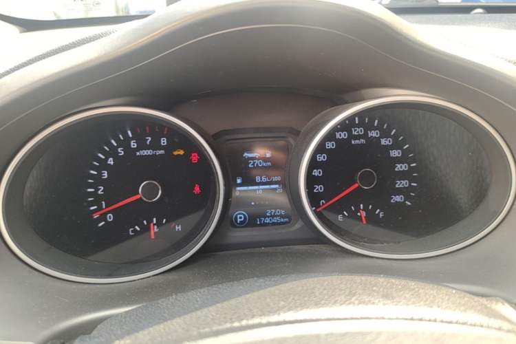 Used Kia Sportage R 2015 2.0L Automatic Two-Wheel Drive DLX Model Instrument Cluster
