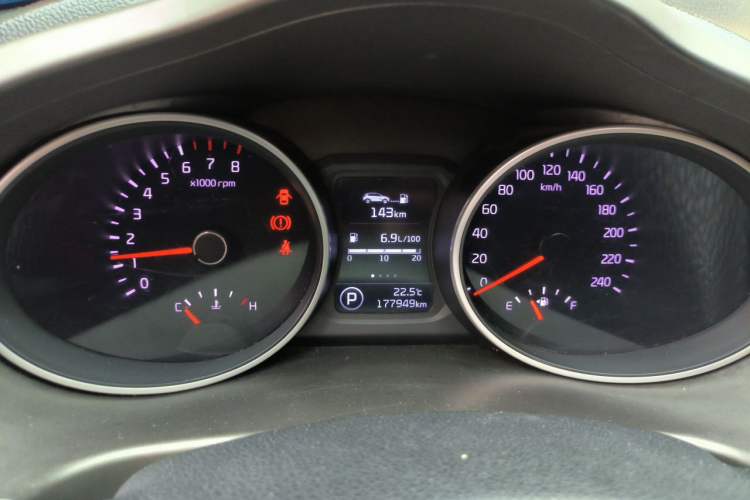 Used Kia Sportage R 2015 2.0L Automatic 2WD Premium Edition Instrument Cluster