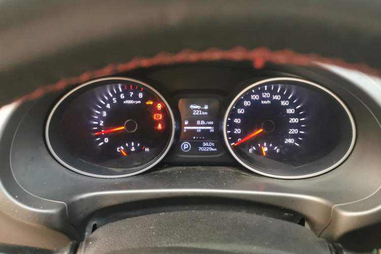 Used Kia Sportage R 2015 2.0L Automatic Two-Wheel Drive DLX Model Instrument Cluster