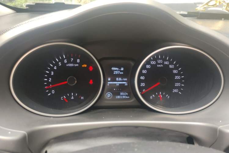Used Kia Sportage R 2015 2.0L Automatic Two-Wheel Drive DLX Model Instrument Cluster