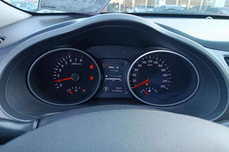 Used Kia Sportage R 2015 2.0L Automatic Two-Wheel Drive DLX Model Instrument Cluster