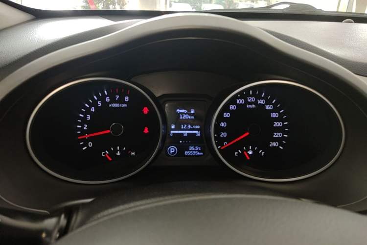 Used Kia Sportage R 2015 2.0L Automatic Two-Wheel Drive DLX Model Instrument Cluster