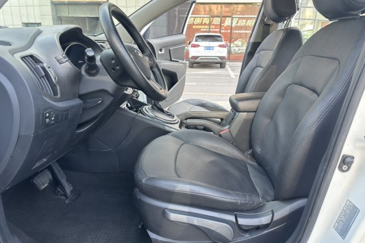 Used Kia Sportage R 2015 2.0L Automatic Two-Wheel Drive GL Interior 1
