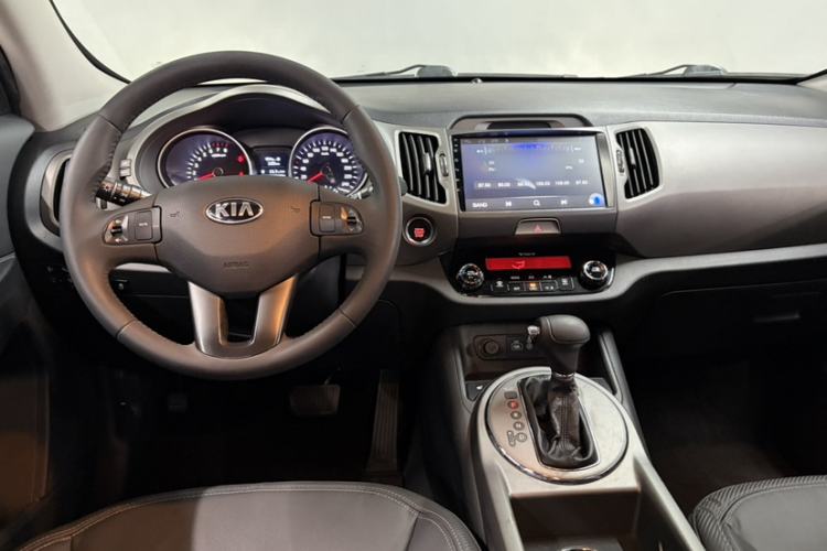 Used Kia Sportage R 2015 2.0L Automatic Two-Wheel Drive DLX Model Interior 3