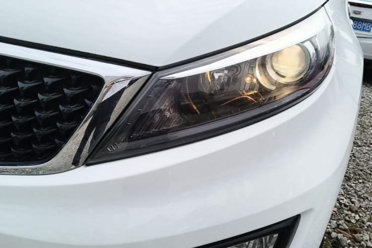 Used Kia Sportage R 2015 2.0L Automatic Two-Wheel Drive GL Left Front Headlight