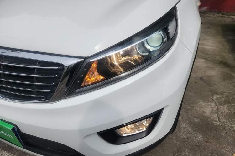 Used Kia Sportage R 2015 2.0L Automatic Two-Wheel Drive GL Left Front Headlight