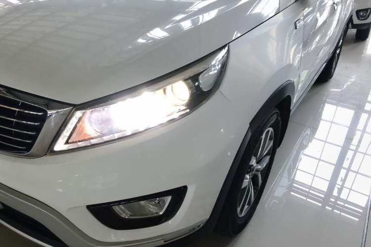 Used Kia Sportage R 2015 2.0L Automatic Two-Wheel Drive GLS Left Front Headlight