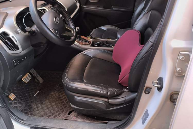 Used Kia Sportage R 2015 2.0L Automatic Two-Wheel Drive DLX Model Left Front Seat