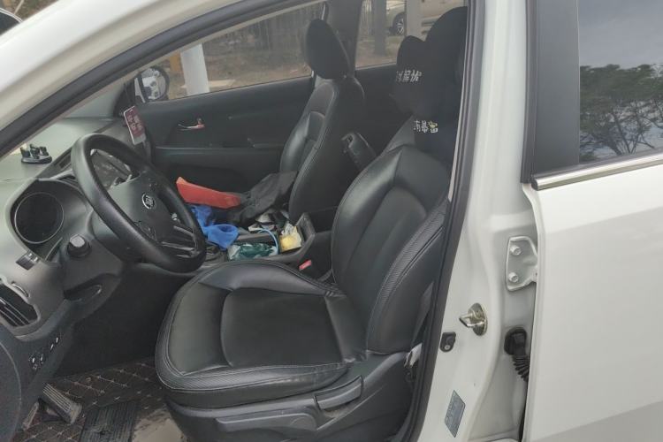 Used Kia Sportage R 2015 2.0L Automatic Two-Wheel Drive DLX Model Left Front Seat