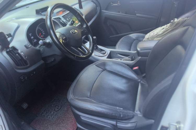 Used Kia Sportage R 2015 2.0L Automatic Two-Wheel Drive DLX Model Left Front Seat