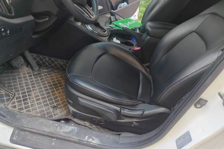 Used Kia Sportage R 2015 2.0L Automatic Two-Wheel Drive GL Left Front Seat