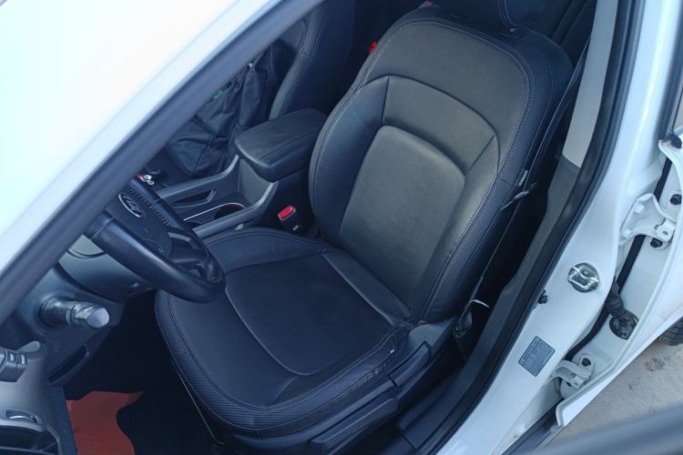 Used Kia Sportage R 2015 2.0L Automatic Two-Wheel Drive DLX Model Left Front Seat