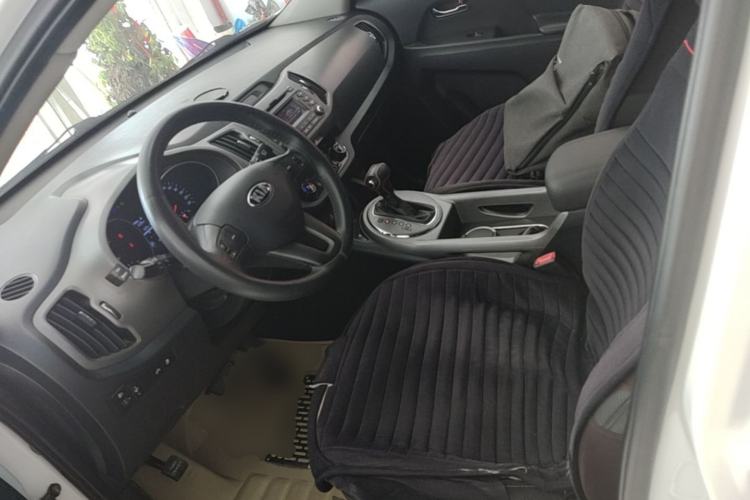 Used Kia Sportage R 2015 2.0L Automatic Two-Wheel Drive DLX Model Left Front Seat