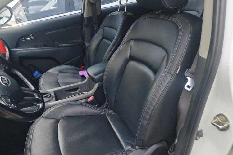 Used Kia Sportage R 2015 2.0L Automatic Two-Wheel Drive DLX Model Left Front Seat