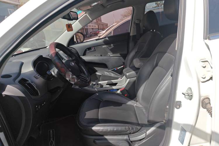 Used Kia Sportage R 2015 2.0L Automatic 2WD Premium Edition Left Front Seat