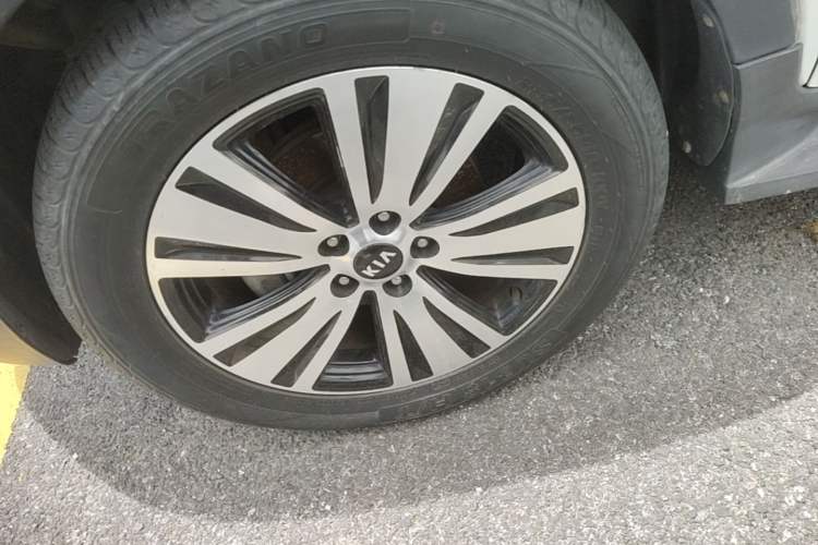 Used Kia Sportage R 2015 2.0L Automatic Two-Wheel Drive GLS Left Front Wheel Hub