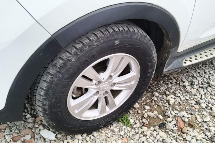 Used Kia Sportage R 2015 2.0L Automatic Two-Wheel Drive GL Left Front Wheel Hub