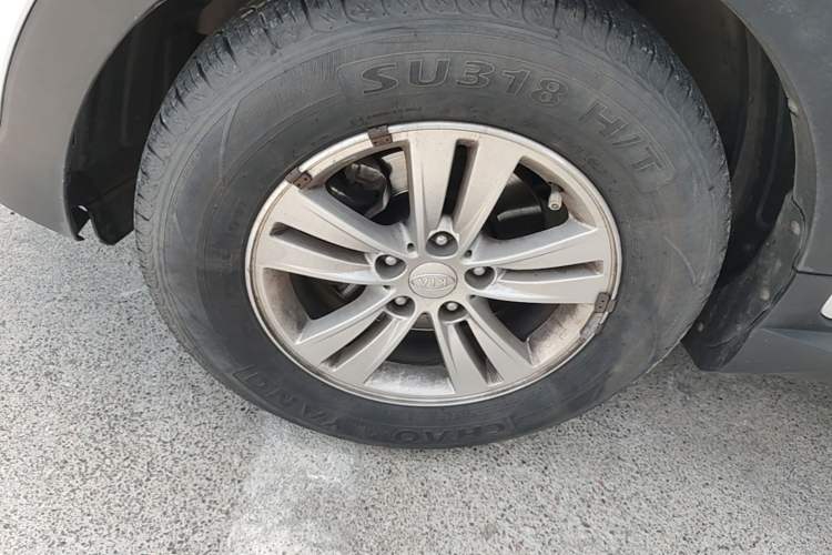 Used Kia Sportage R 2015 2.0L Automatic Two-Wheel Drive GL Left Front Wheel Hub