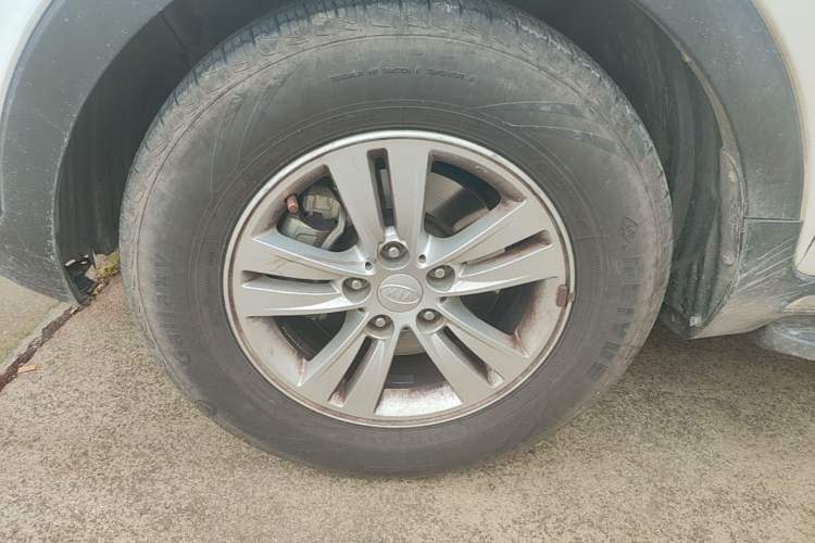 Used Kia Sportage R 2015 2.0L Automatic Two-Wheel Drive GL Left Front Wheel Hub