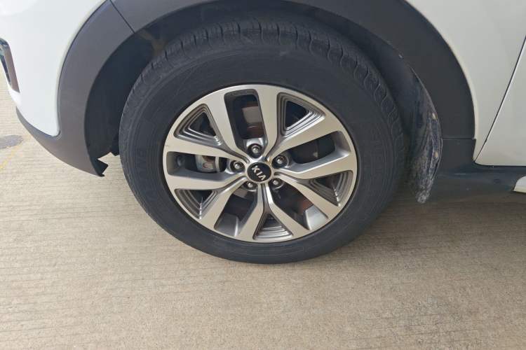 Used Kia Sportage R 2015 2.0L Automatic Two-Wheel Drive GLS Left Front Wheel Hub