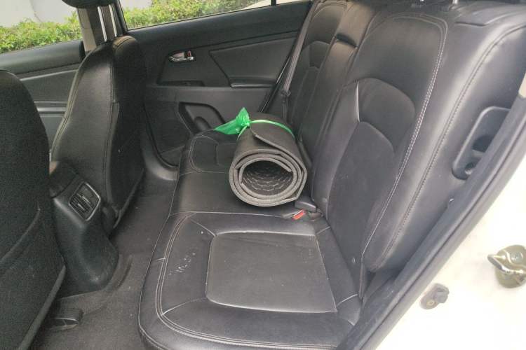 Used Kia Sportage R 2015 2.0L Automatic Two-Wheel Drive DLX Model Left Rear Seat