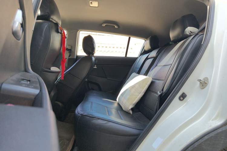 Used Kia Sportage R 2015 2.0L Manual Two-Wheel Drive GL Model Left Rear Seat