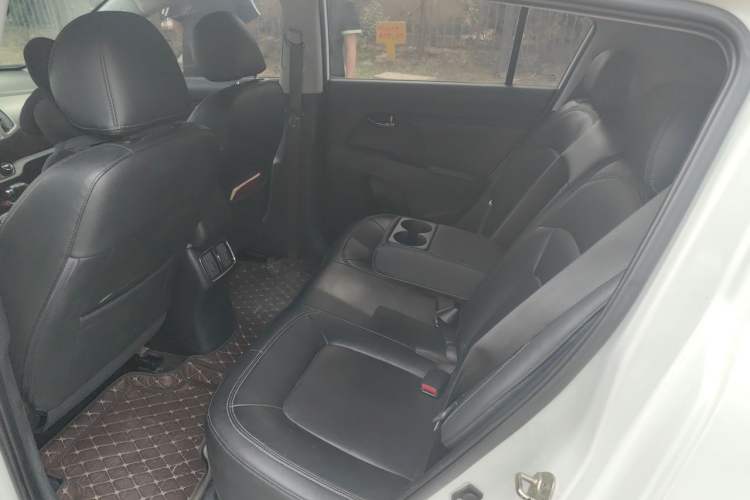 Used Kia Sportage R 2015 2.0L Automatic Two-Wheel Drive DLX Model Left Rear Seat