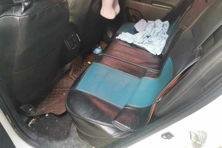 Used Kia Sportage R 2015 2.0L Automatic Two-Wheel Drive DLX Model Left Rear Seat